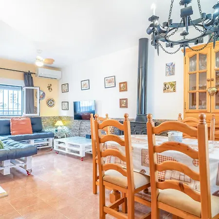 Holiday home Beautiful In With Kitchenette