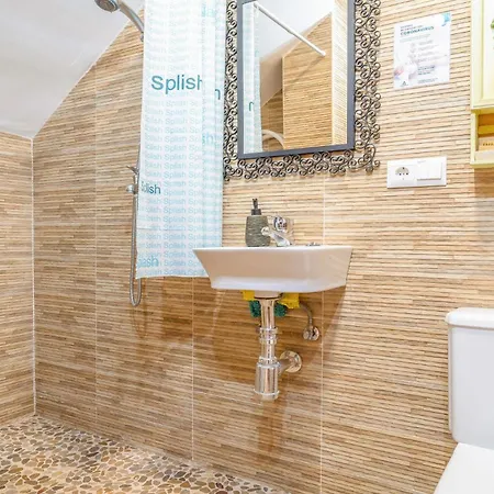 Holiday home Beautiful In With Kitchenette