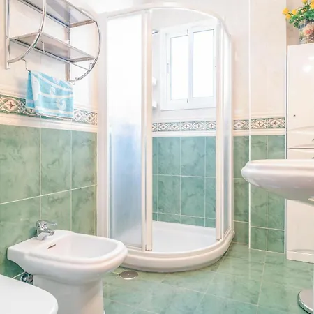 Beautiful In With Kitchenette Holiday home Nerja