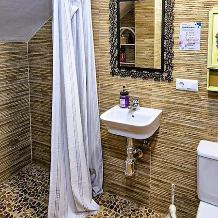 3 Bedroom Stunning In Nerja