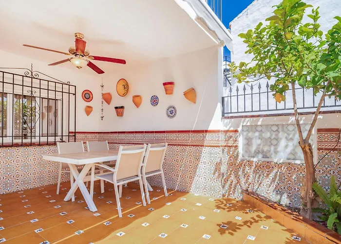 3 Bedroom Stunning In Сasa de vacaciones Nerja