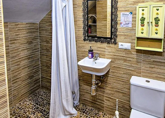 3 Bedroom Stunning In Nerja